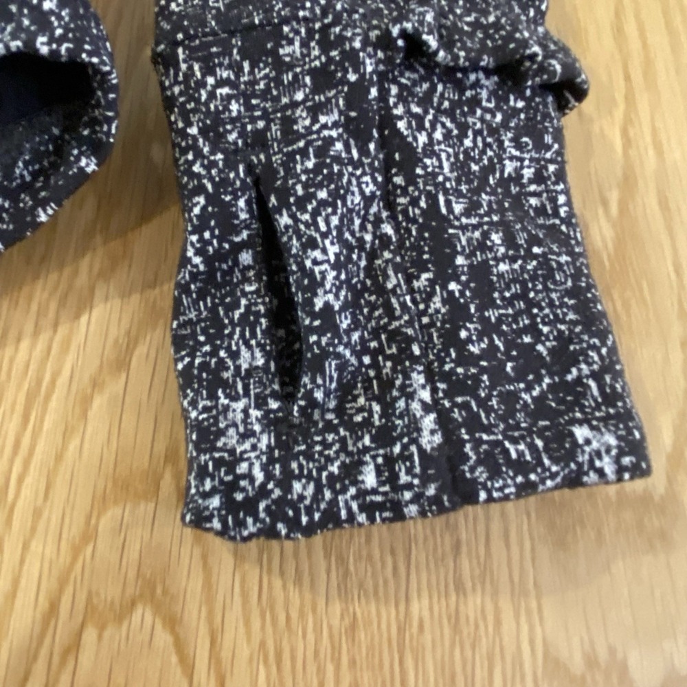 Lululemon Extra Mile Long Sleeve Running Luon Suited Jacquard Black White Size 8 - Picture 8 of 14